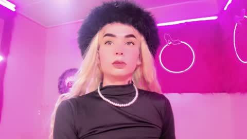 Snapshot of irina_lechera_ chatting on December 2024 12:19:02 PM Irina online show from December 2024 12:19:02 PM