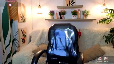 Snapshot of iris_cam_ chatting on January 2025 12:06:01 AM iris online show from January 2025 12:06:01 AM