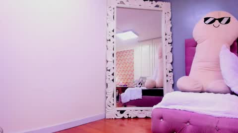 Snapshot of iris_stone_ chatting on January 2025 01:28:01 PM Iris online show from January 2025 01:28:01 PM