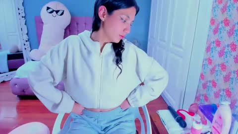 Snapshot of iris_stone_ chatting on January 2025 07:49:01 PM Iris online show from January 2025 07:49:01 PM