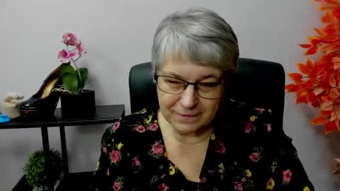 Snapshot of iris_xdesire chatting on December 2024 10:50:01 AM I R I S online show from December 2024 10:50:01 AM