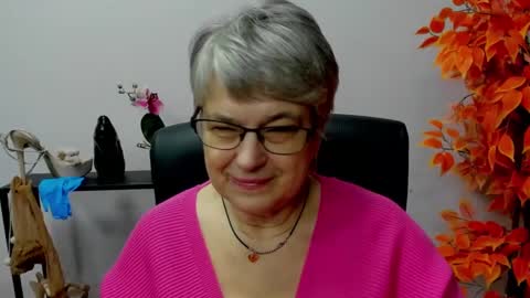 Snapshot of iris_xdesire chatting on December 2024 11:00:01 AM I R I S online show from December 2024 11:00:01 AM