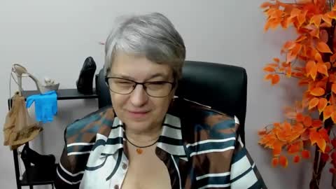 Snapshot of iris_xdesire chatting on December 2024 02:00:01 PM I R I S online show from December 2024 02:00:01 PM