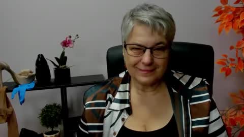 Snapshot of iris_xdesire chatting on December 2024 07:26:01 AM I R I S online show from December 2024 07:26:01 AM