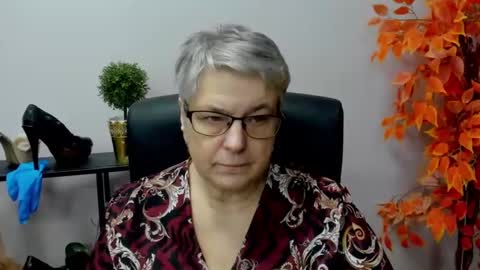 Snapshot of iris_xdesire chatting on December 2024 01:40:02 PM I R I S online show from December 2024 01:40:02 PM