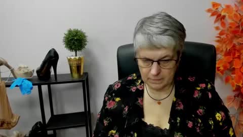 Snapshot of iris_xdesire chatting on December 2024 01:25:01 PM I R I S online show from December 2024 01:25:01 PM