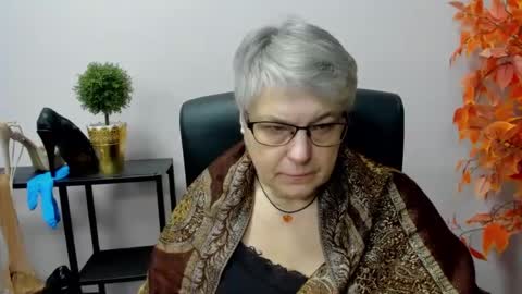 Snapshot of iris_xdesire chatting on December 2024 07:10:01 AM I R I S online show from December 2024 07:10:01 AM