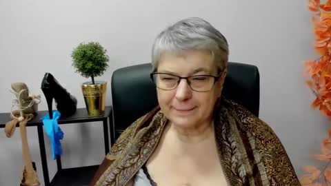Snapshot of iris_xdesire chatting on January 2025 01:40:02 PM I R I S online show from January 2025 01:40:02 PM