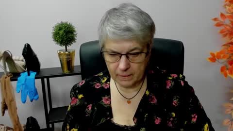 Snapshot of iris_xdesire chatting on January 2025 07:10:01 AM I R I S online show from January 2025 07:10:01 AM