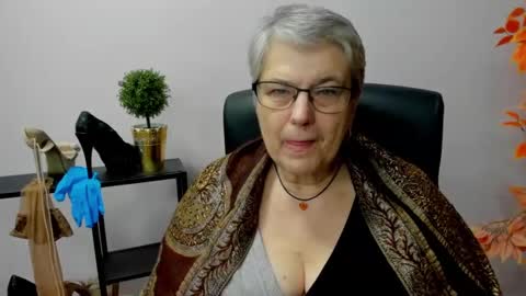 Snapshot of iris_xdesire chatting on January 2025 01:52:01 PM I R I S online show from January 2025 01:52:01 PM