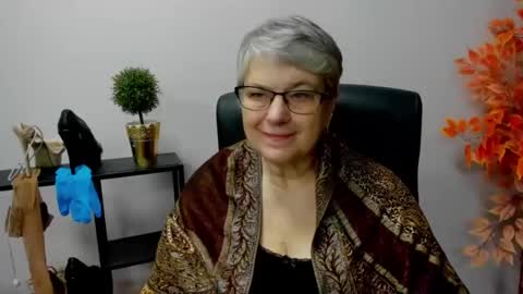 Snapshot of iris_xdesire chatting on January 2025 07:37:02 AM I R I S online show from January 2025 07:37:02 AM