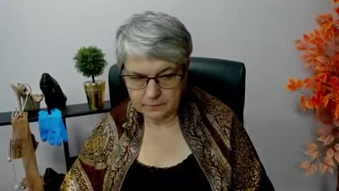 Snapshot of iris_xdesire chatting on January 2025 11:00:01 AM I R I S online show from January 2025 11:00:01 AM