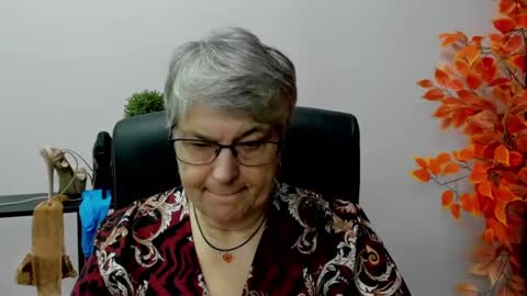 Snapshot of iris_xdesire chatting on January 2025 10:18:02 AM I R I S online show from January 2025 10:18:02 AM