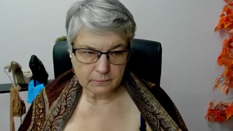 Snapshot of iris_xdesire chatting on January 2025 10:50:02 AM I R I S online show from January 2025 10:50:02 AM