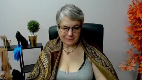 Snapshot of iris_xdesire chatting on January 2025 07:57:01 AM I R I S online show from January 2025 07:57:01 AM