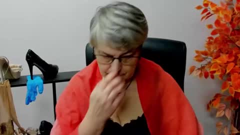 Snapshot of iris_xdesire chatting on February 2025 10:43:02 AM I R I S online show from February 2025 10:43:02 AM