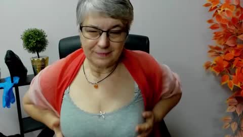 Snapshot of iris_xdesire chatting on February 2025 11:10:02 AM I R I S online show from February 2025 11:10:02 AM