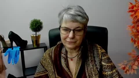 Snapshot of iris_xdesire chatting on February 2025 12:04:02 PM I R I S online show from February 2025 12:04:02 PM