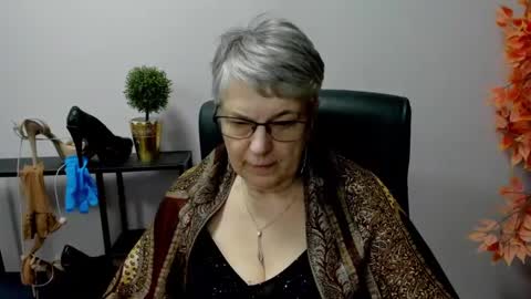 Snapshot of iris_xdesire chatting on February 2025 01:33:01 PM I R I S online show from February 2025 01:33:01 PM