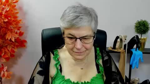 Snapshot of iris_xdesire chatting on November 2025 07:30:02 AM I R I S online show from November 2025 07:30:02 AM