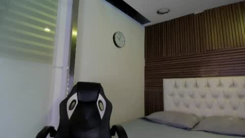 Iris Fyre  online show from June 2026 12:24:02 PM