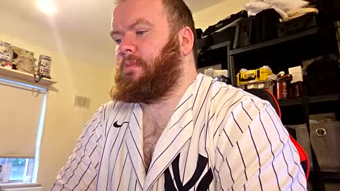 Snapshot of irishdaddy24 chatting on December 2025 10:09:01 AM twitter theirishman205 online show from December 2025 10:09:01 AM