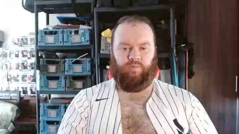 Snapshot of irishdaddy24 chatting on February 2026 12:19:01 PM twitter theirishman205 online show from February 2026 12:19:01 PM