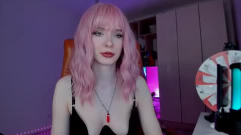 Snapshot of irisice chatting on July 2026 04:33:02 PM Miss Iris Fansly Miss Iris new inst. online show from July 2026 04:33:02 PM