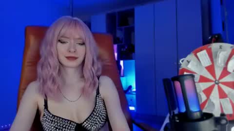 Snapshot of irisice chatting on July 2026 04:32:02 PM Miss Iris Fansly Miss Iris new inst. online show from July 2026 04:32:02 PM