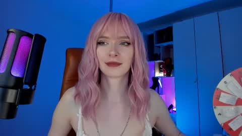 Snapshot of irisice chatting on July 2026 04:32:02 PM Miss Iris Fansly Miss Iris new inst. online show from July 2026 04:32:02 PM