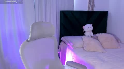 Iris Moira  online show from July 2026 02:47:02 PM