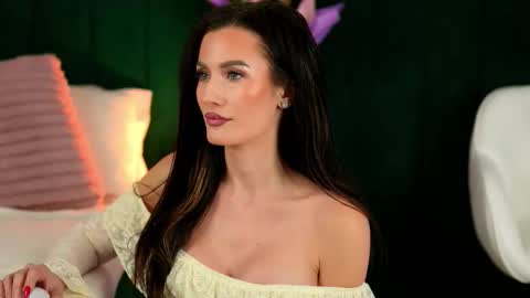 Maria online show from November 2025 10:32:01 PM