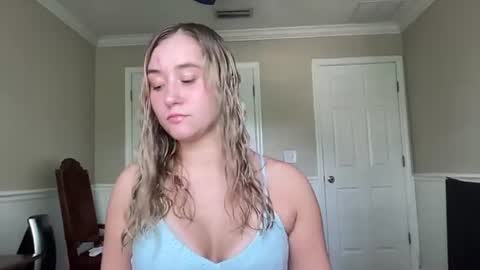Snapshot of irispink1 chatting on June 2026 06:43:01 PM Irispink1 online show from June 2026 06:43:01 PM