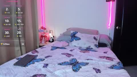 Snapshot of iriss_1 chatting on November 2025 09:36:01 PM Iriss online show from November 2025 09:36:01 PM