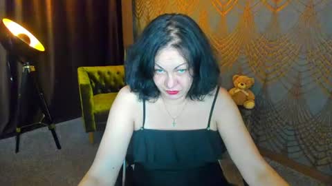 Iris online show from July 2026 06:12:01 PM