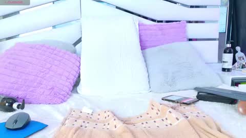 Iris online show from February 2025 05:50:02 PM