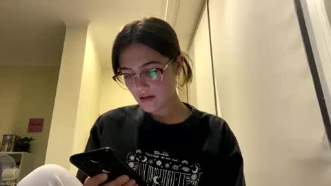 Snapshot of irisss31 chatting on May 2026 06:59:01 PM irisss31 online show from May 2026 06:59:01 PM