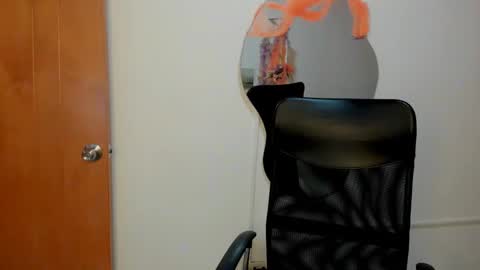 irix_moon online show from October 2025 03:07:02 AM