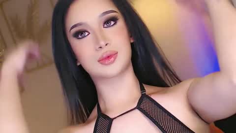 Tiffany online show from December 2024 08:26:02 PM