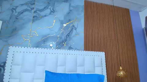 Sandy  online show from February 2025 12:31:01 PM