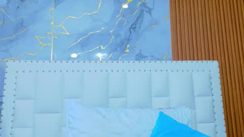 Sandy  online show from September 2025 12:28:02 PM