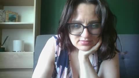 Paris online show from May 2026 05:58:02 AM
