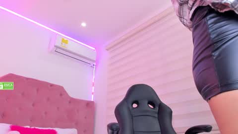 Snapshot of isa__cute chatting on January 2025 07:38:02 AM ISA online show from January 2025 07:38:02 AM