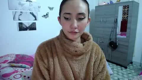 Snapshot of isa_bella___ chatting on February 2025 03:00:02 AM Isa online show from February 2025 03:00:02 AM