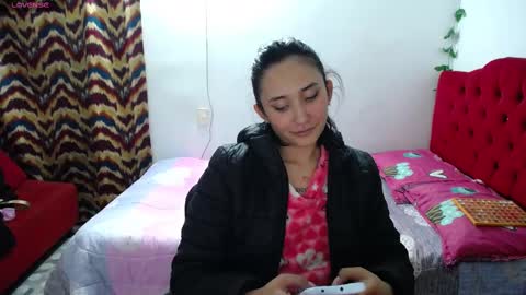 Snapshot of isa_bella___ chatting on March 2025 06:02:02 AM Isa online show from March 2025 06:02:02 AM