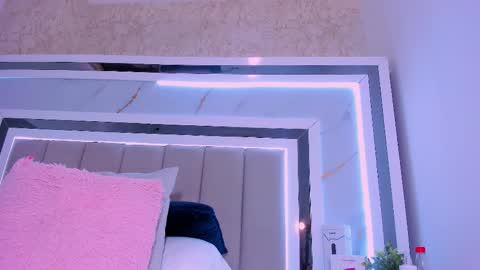 Snapshot of isa_blue1 chatting on February 2026 06:06:02 PM ISA online show from February 2026 06:06:02 PM