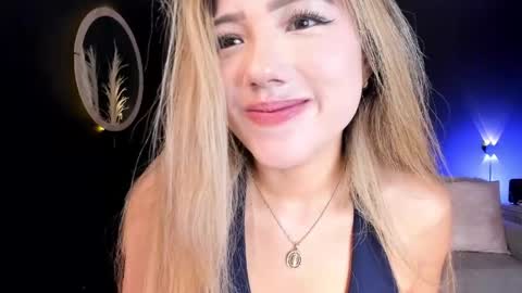 Isa Cortes  online show from April 2026 01:36:02 PM