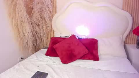 Snapshot of isa_croft chatting on June 2026 01:03:02 PM isa_croft online show from June 2026 01:03:02 PM