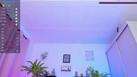 Snapshot of isa_greey chatting on March 2025 10:56:01 PM isabella online show from March 2025 10:56:01 PM