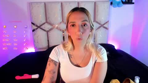 isa_klein online show from May 2026 05:03:02 AM